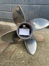Load image into Gallery viewer, MERCURY BRAVO I PROPELLOR