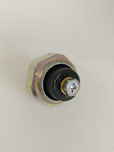 Load image into Gallery viewer, Suzuki Oil Pressure Switch 60-70HP 37820-99E01